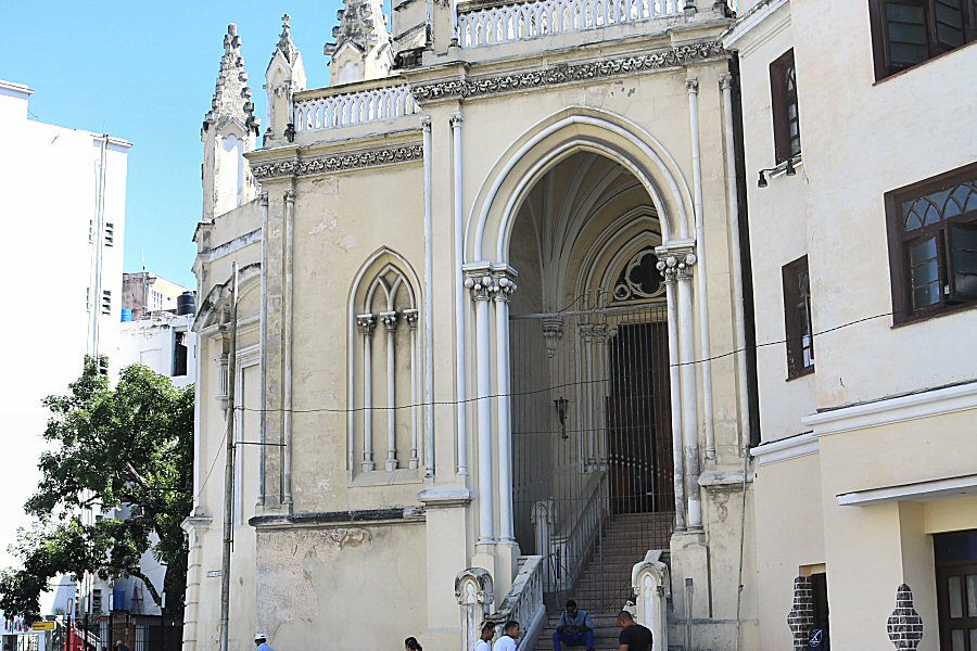 the door on the Avenida del Bélgíca