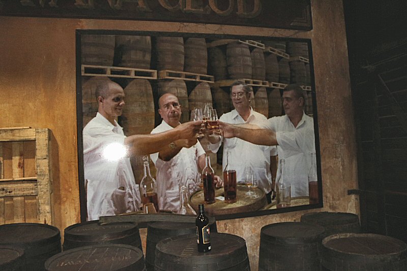 the Maestro Roneros testing the quality of the rum