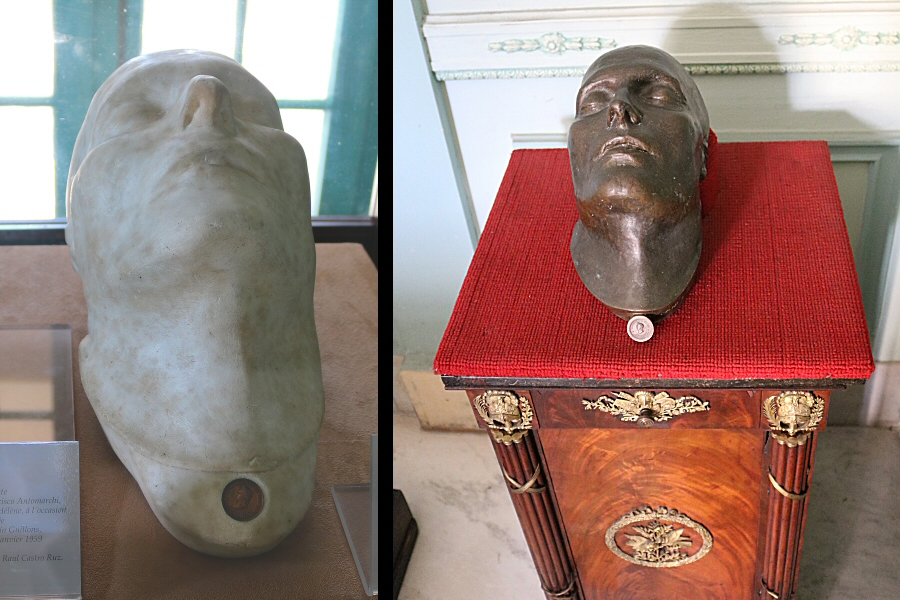 cast molds of the face of Napoléon: the plaster version and the bronze version