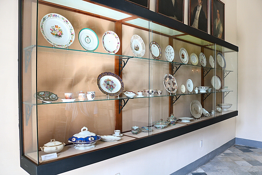 luxurious tableware and the portraits of the Ximeno family, made by the American painter Elias Metcalf